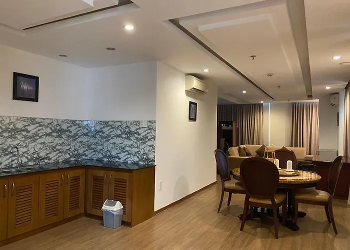 Nhat Linh Hotel & Suites Da Nang