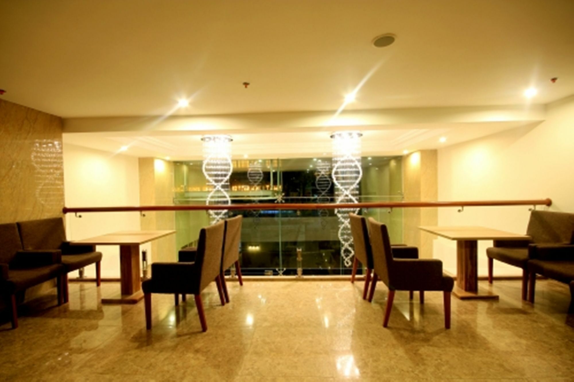 Nhat Linh & 3* Da Nang