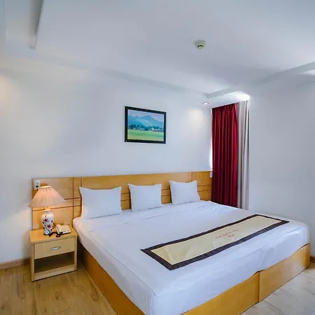 Nhat Linh Hotel & Suites Danang Exterior photo