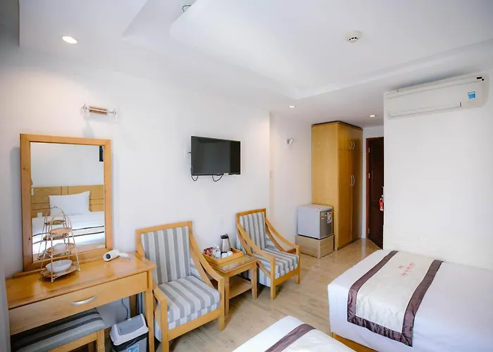 Nhat Linh Hotel & Suites Da Nang
