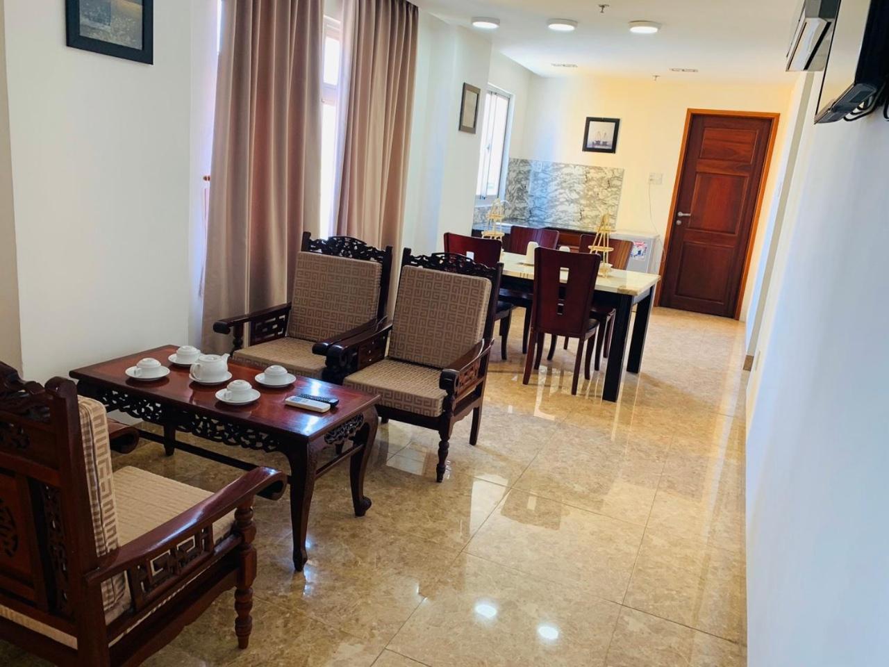 Nhat Linh & Hotel
