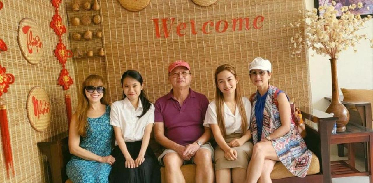 Nhat Linh & Hotel 3*